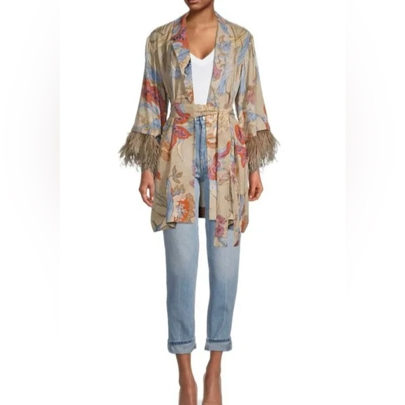 UNGARO Women's Courtney Feather-Trim Wrap Cardigan NEW WITH TAG SIZE US M NWT - Picture 8 of 8